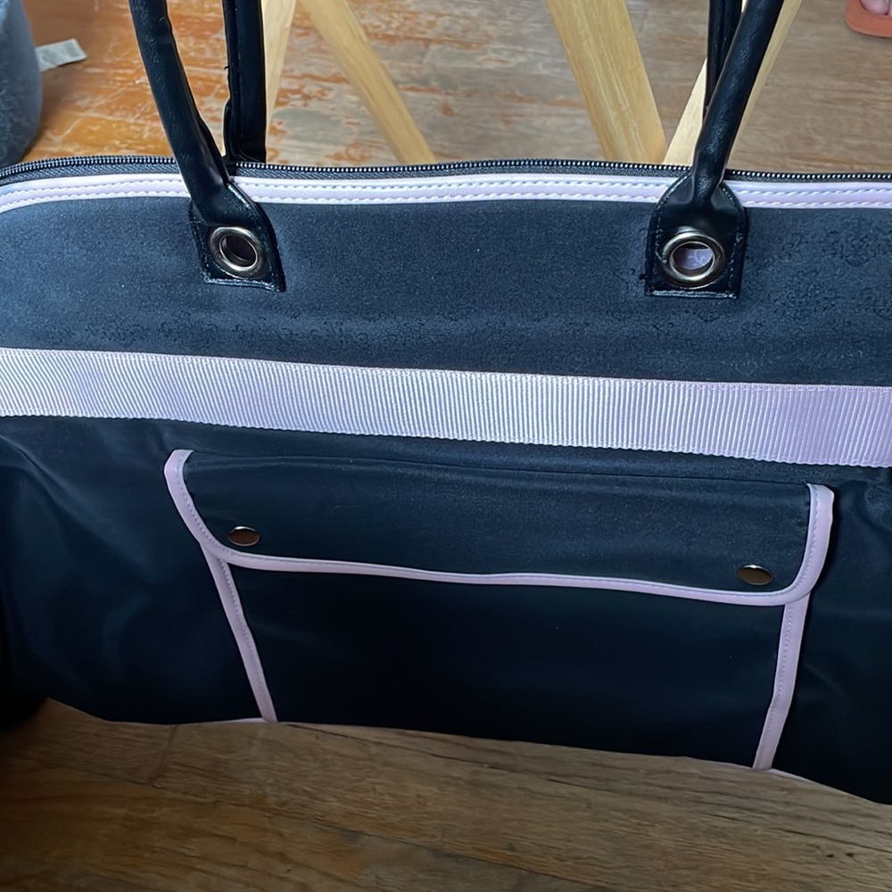 Weekender Bag - Picture 2 of 4